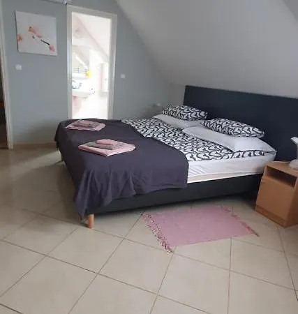 Pihenes Haza-relax Apartmanhaus Апартаменты Денешдиаш