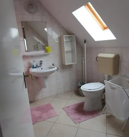 Pihenes Haza-relax Apartmanhaus * Денешдиаш