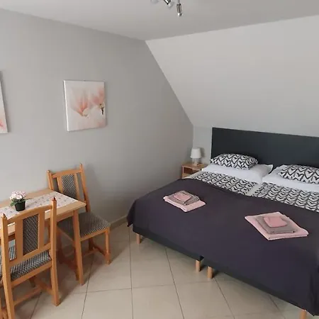 Pihenes Haza-relax Apartmanhaus *