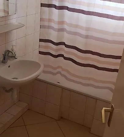 Pihenes Haza-relax Apartmanhaus Денешдиаш