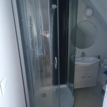 Pihenes Haza-relax Apartmanhaus * Gyenesdiás