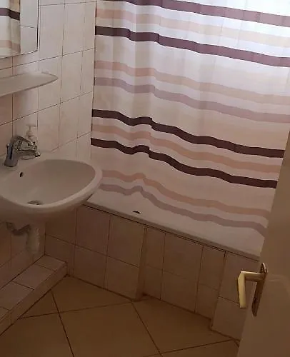 Pihenés Háza-relax Apartmanhaus Gyenesdiás