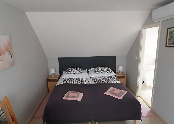 Pihenés Háza-relax Apartmanhaus Appartamento *