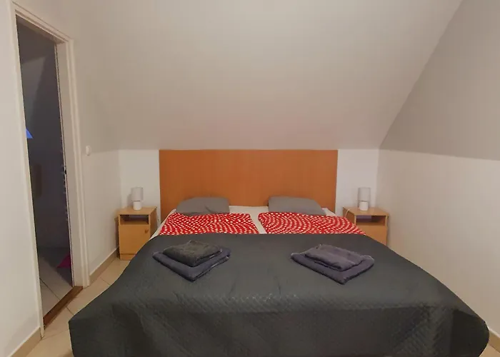 Pihenés Háza-relax Apartmanhaus Apartment *