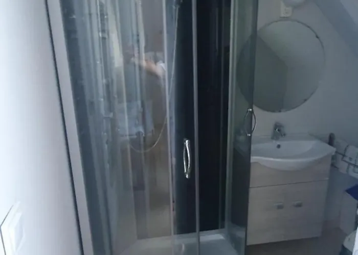 Pihenés Háza-relax Apartmanhaus * Gyenesdiás